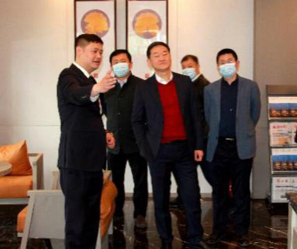 集团党委书记、董事长任丁调研“锦著”天府广场店