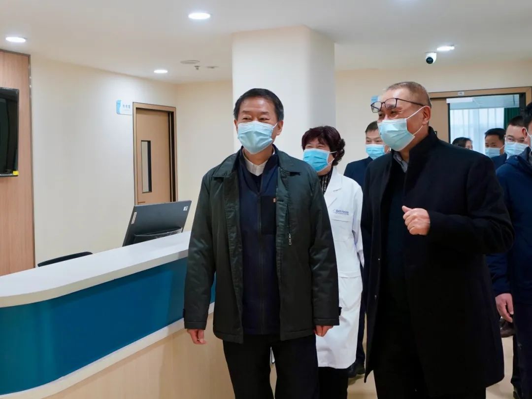 四川省尊龙凯时集团党委书记、董事长任丁率队赴锦弘集团调研