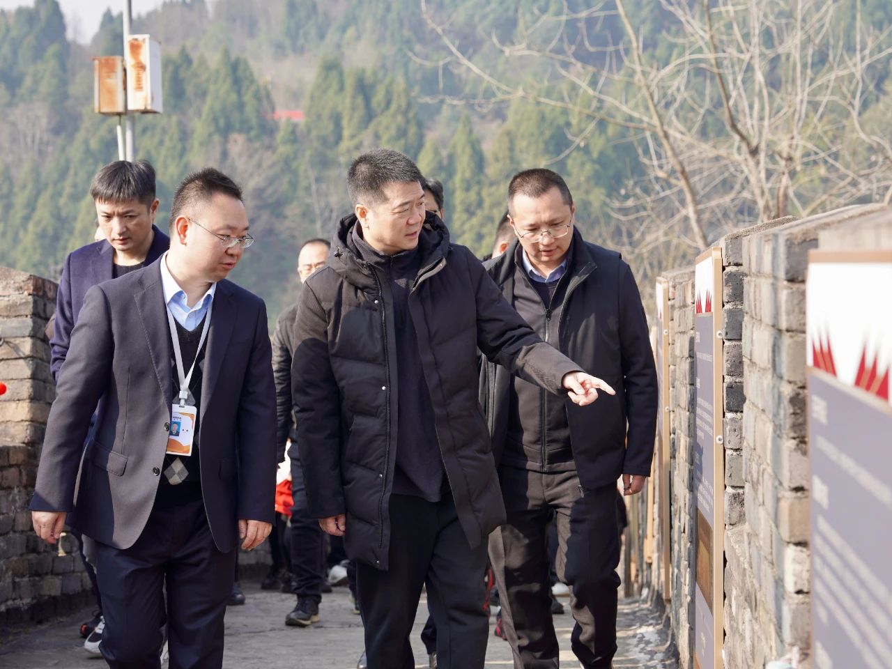 省尊龙凯时集团党委书记、董事长游勇检查督导春节安全生产工作并看望慰问坚守岗位的一线干部员工