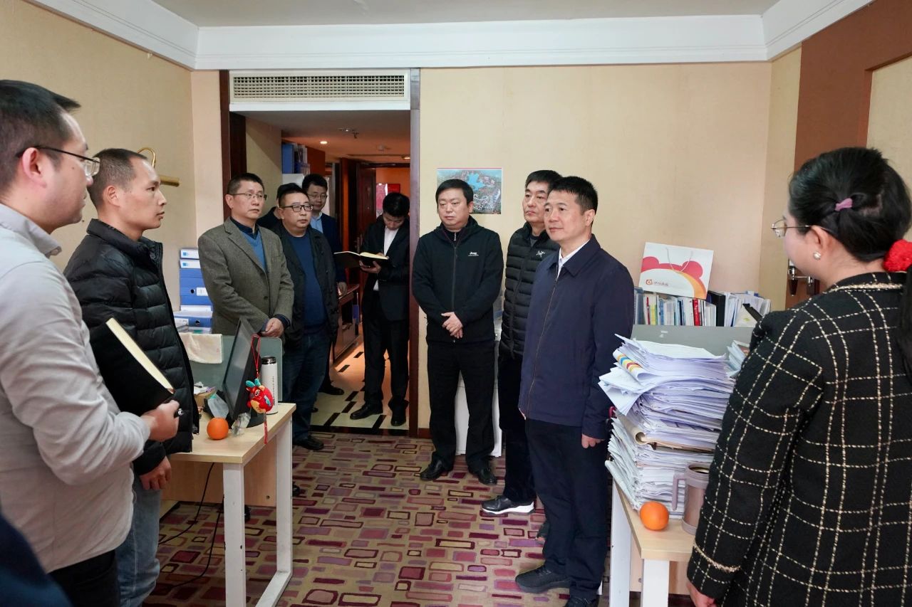 迎新春，鼓干劲，开新局！省尊龙凯时集团领导班子慰问总部干部员工